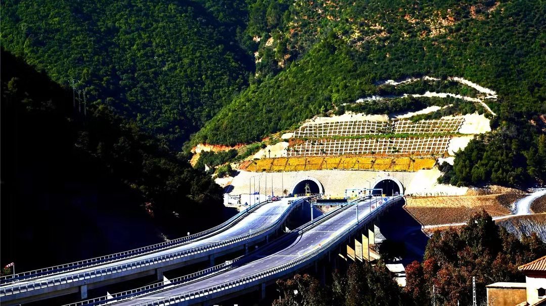 阿尔及利亚南北高速隧道